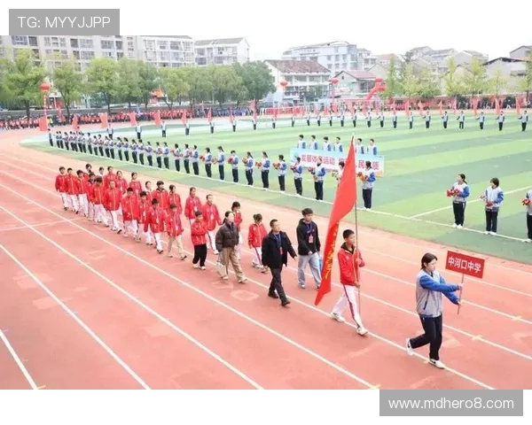 腾冲第一中学足球队崭露头角 赛场风采展现青春热血与团队精神